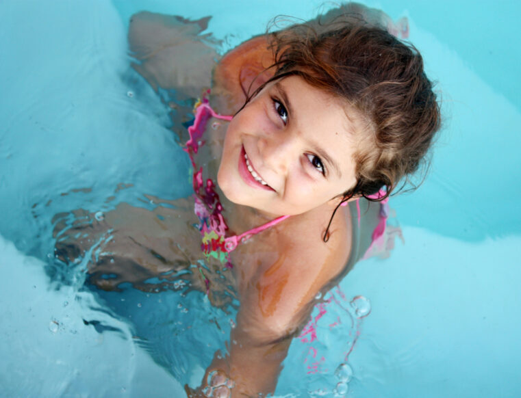 Blijft de chloorwaarde van je zwembad te laag? Dit is wat je kan doen!